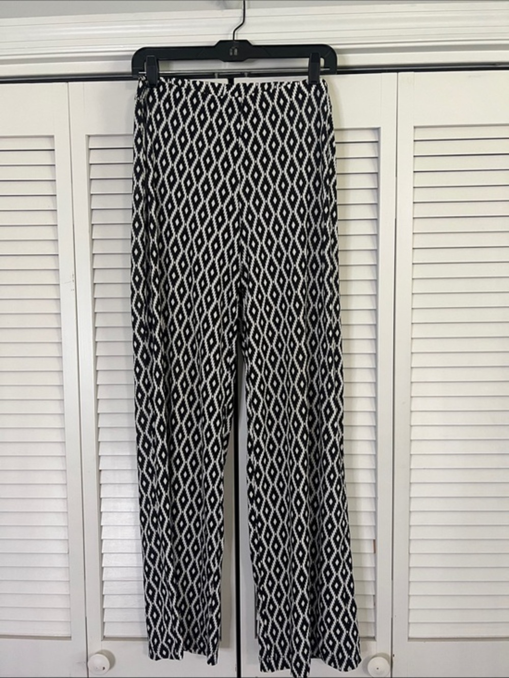 AB Studio Black and White Diamond-Print Wide-Leg Pants